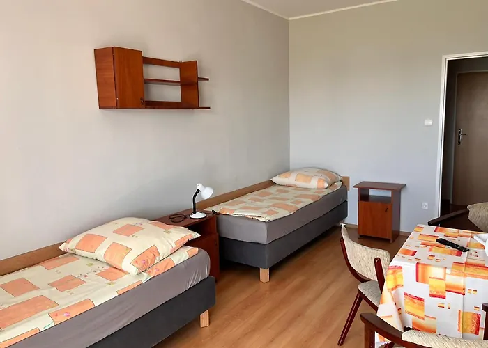 Bursztynowy Brzeg 假日公园 萨比诺瓦